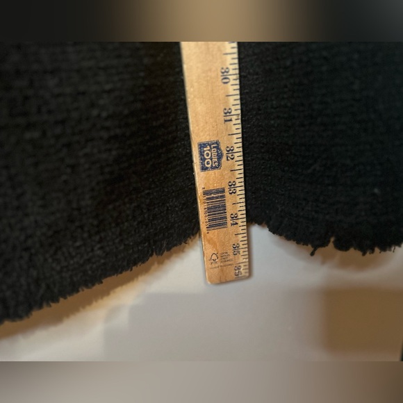 ✌️4 for $20✌️ H&M classic boucle dress - Picture 6 of 13